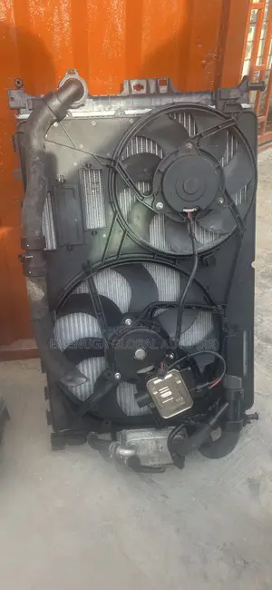 Radiator Complete Range Rover Evoque 2014