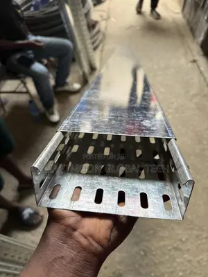 150mm X 50mm Cable Tray With Cover