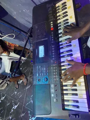 Yamaha PSR 463
