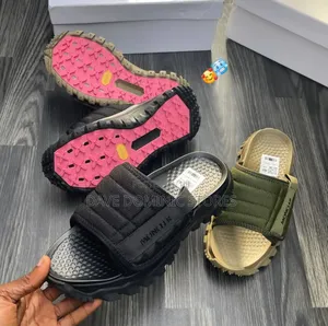 Moncler Trail Grip Wood Escape Slides