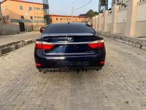 Lexus ES 350 FWD 2015 Blue