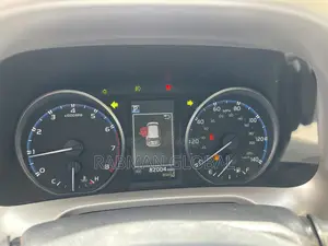 Toyota RAV4 XLE 4dr SUV AWD (2.5L 4cyl 6A) 2018 Gray