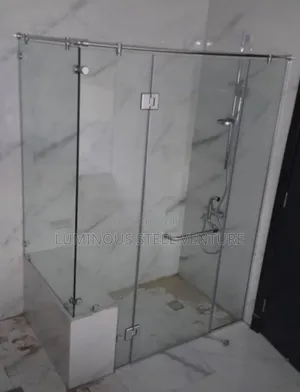 Shower Cubicles Tampered Glass Made of CNG Marterial
