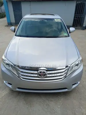 Toyota Avalon 2012 Silver
