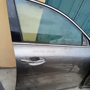 Kia Sorento Door Front Rh