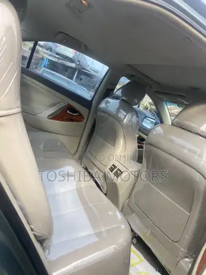Toyota Camry LE 4dr Sedan (2.5L 4cyl 6A) 2011 Green