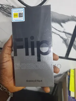 New Samsung Galaxy Z Flip4 512 GB
