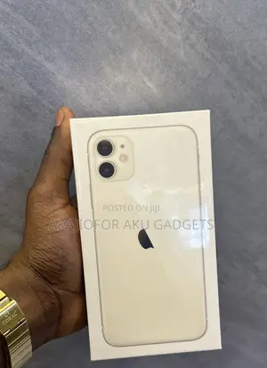 New Apple iPhone 11 128 GB White
