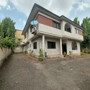 5bdrm Duplex in Allen Avenue for rent