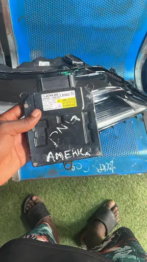 Headlight Changer Rx350 2019