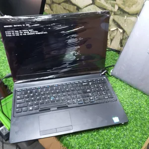 Laptop Dell Latitude 5590 8GB Intel Core i7 SSD 256GB