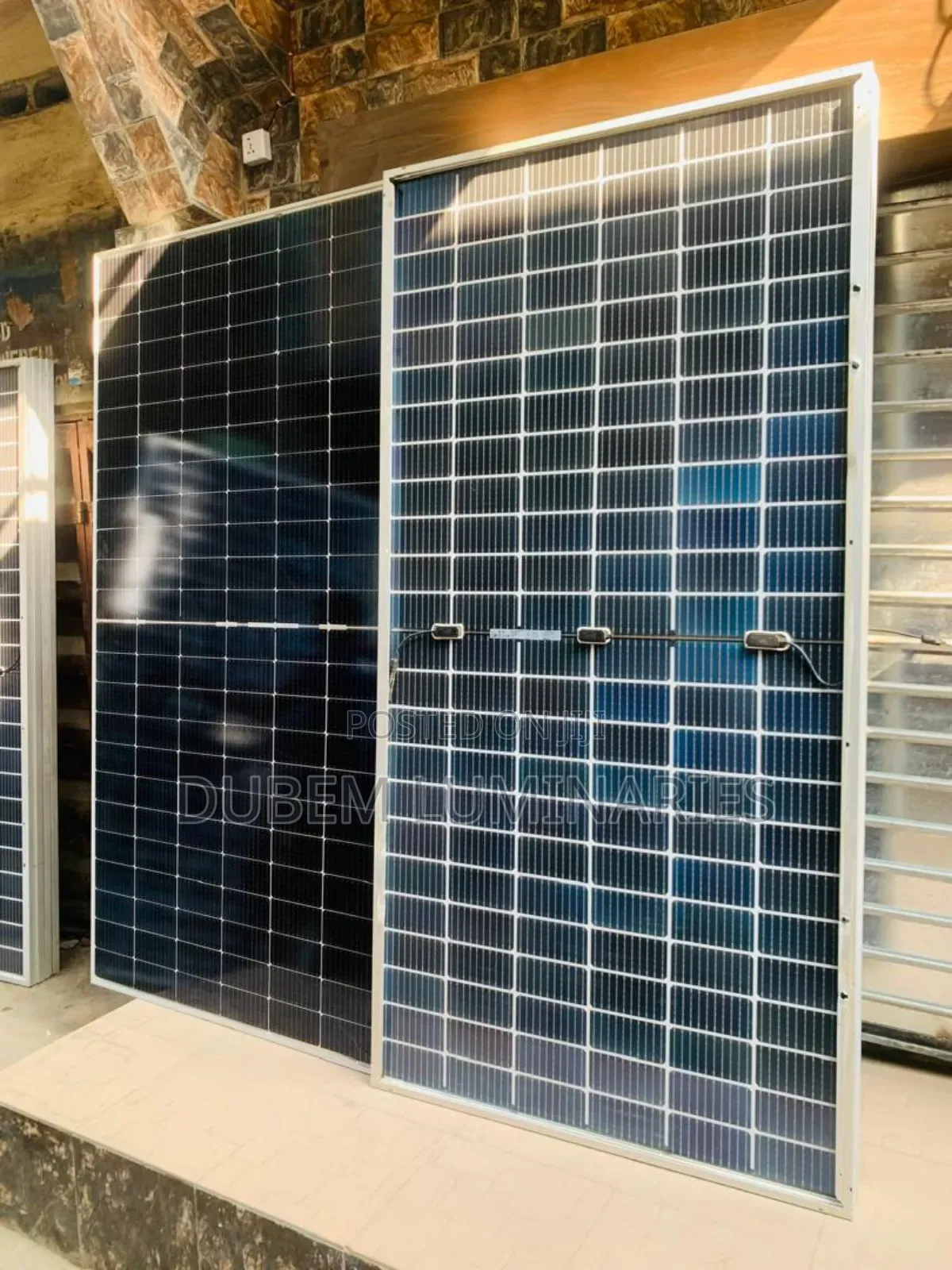 550 Watts Canadian Panel