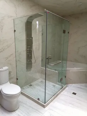 Clear Tampered Glass 10mm Thickness CNG Glass Imported Marterail