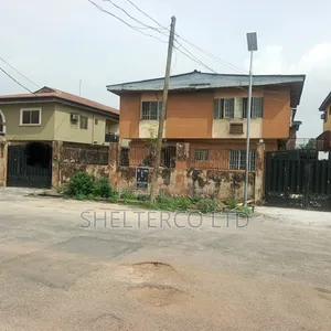 4flats 2units 3bed and 2units 4bed