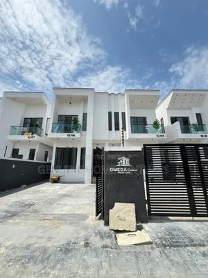 4bdrm Duplex in Ikota for sale