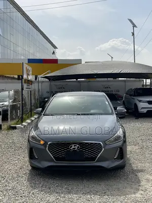 Hyundai Elantra SE Sedan FWD (2.0L 4cyl 6M) 2017 Gray