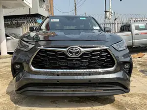 Toyota Highlander 2022 Gray