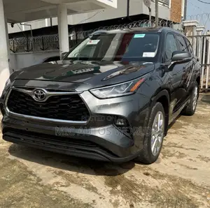 Toyota Highlander 2022 Gray