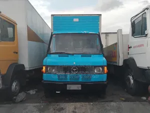 Mercedes-Benz 2007 Blue
