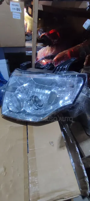 Set Head Lamp Mitsubishi Pajero 2012/2018 Model