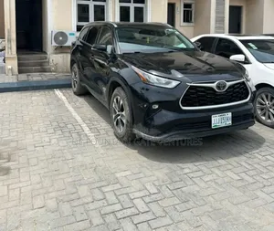 Toyota Highlander XLE FWD 2020 Black