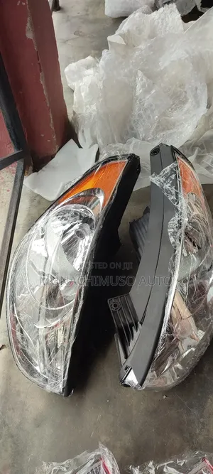 Set Haed Lamp Hyundai Tucson 2012 American Type
