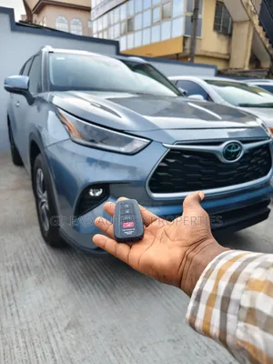Toyota Highlander XLE 2021