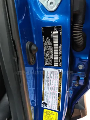 Toyota C-HR XLE 2021 Blue