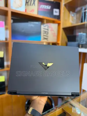 New Laptop HP Victus 15 16GB AMD Ryzen 7 SSD 1T