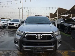 Toyota Hilux 2023 Gray