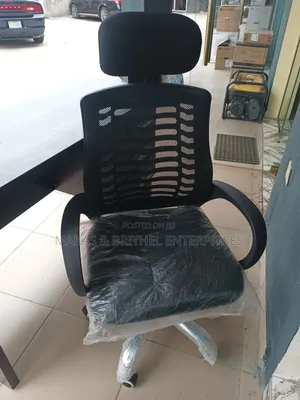 Victory Chair With Headrest