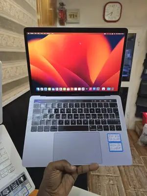 Laptop Apple MacBook Pro 2020 16GB Intel Core i5 SSD 512GB