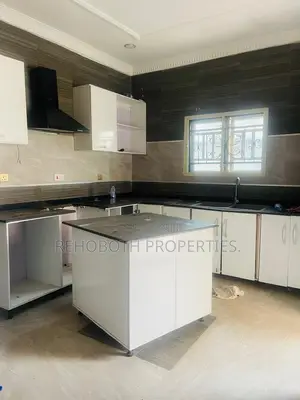 4bdrm Bungalow in Promiseland Elebu, Akala Express for sale