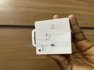Brand New Apple Earpods Usb-C