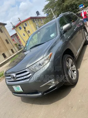 Toyota Highlander Limited 3.5l 4WD 2013 Green