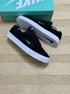 Original Nike Sb Malor Sneakers in 2 Colors