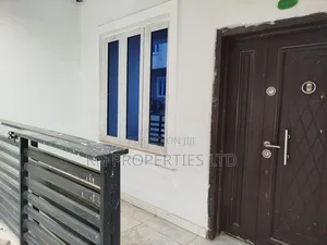 3bdrm Block of Flats in Wuye for rent