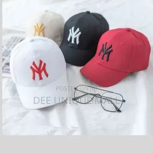 New Era New York Yankee MLB League Essential Adjustable Cap.In Colors