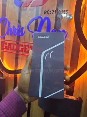 New Samsung Galaxy Z Flip7 512 GB Red