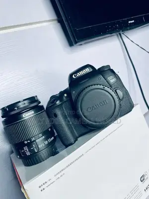 Canon 760d With Lens