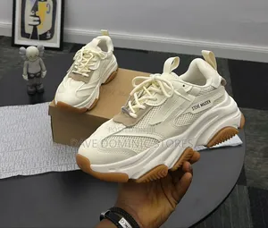 New Steve Madden Unisex Sneakers Now Available in 5 Colors