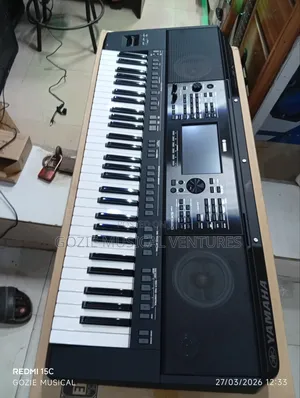 A Very High Quality Yamaha PRS Sx 920 Keyboard