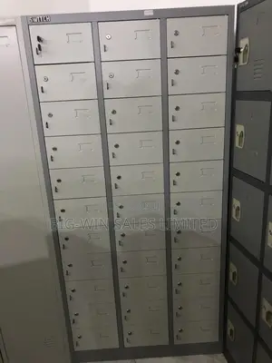 33 Door Staff Locker