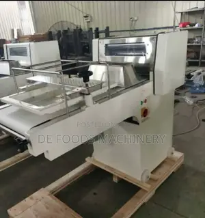 Dough Moulder