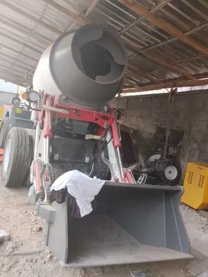 Self Loader Concrete Mixer Truck