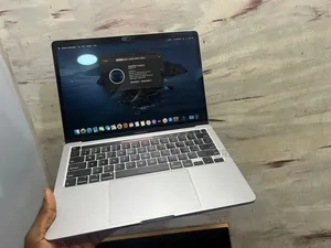 Laptop Apple MacBook Pro 2020 16GB Intel Core i7 SSD 1T