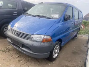 Toyota HiAce 2004 Blue