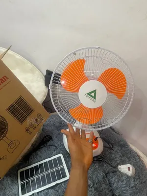 12inches Trifone Quality Rechargeable Solar Table Fan With Bulb