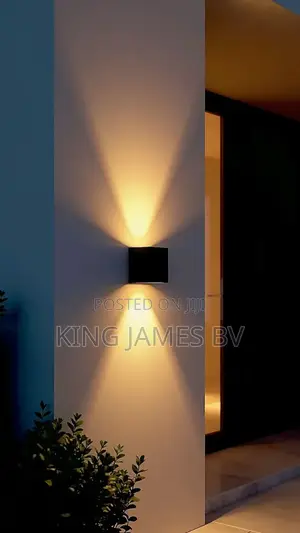 Box Wall Light