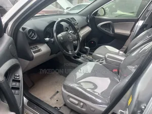 Toyota RAV4 3.5 Limited 2010 Silver